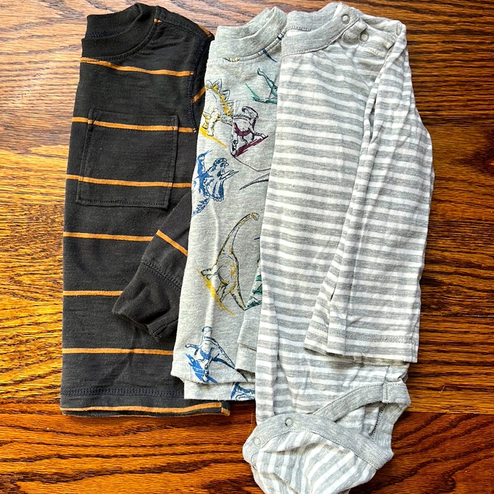 Baby Gap/Old Navy infant boys shirt bundle, size 18-24 months